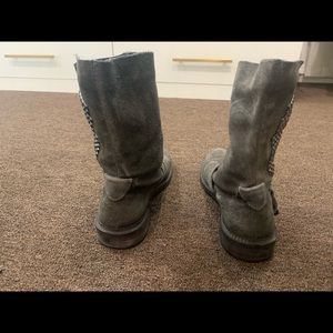 Vintage booties by Bershka Spain